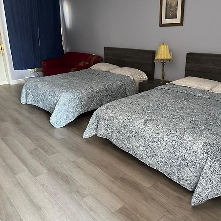 Motel La Siesta De Gascon Terrebonne Exteriér fotografie